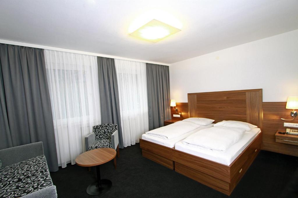 Pension Am Kurpark Wien Rom bilde